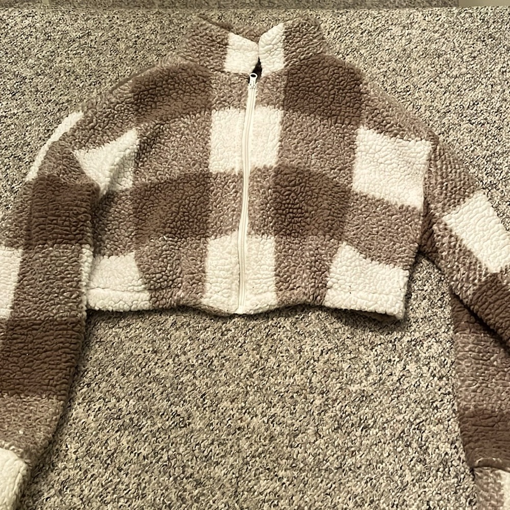 cute brown and white zip up cropped